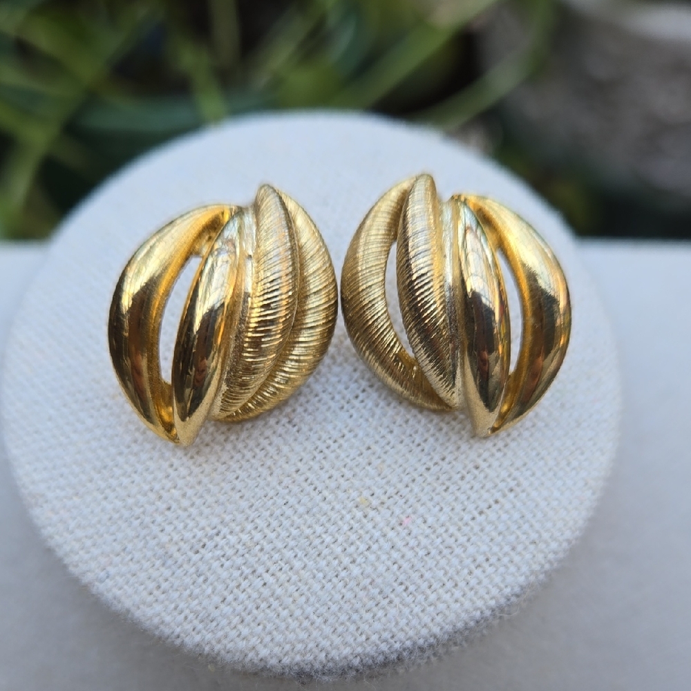 Vintage Gold Post Earrings Statement Costume Brushed Ribbed Textured Stud